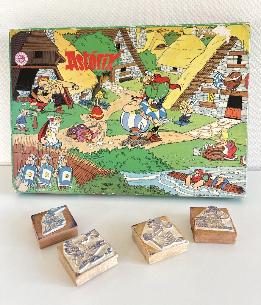 Lot De 12 Tampons En Bois Tom & Jerry - Multi Motifs - Occasion - Loisir Créatif Vintage